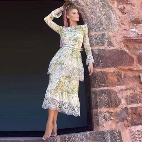 Women Designer High Brand Quality Vintage Floral Printed Flare Sleeves Vacation Beach Dresses Autumn Spring Za Robe Longue Femme