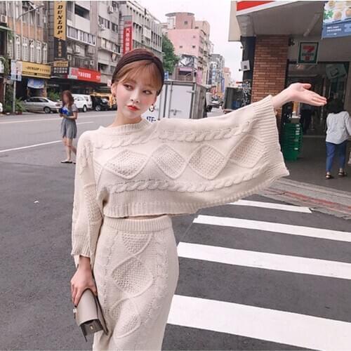 2020Women Spring Autumn Suits Korean Fashion Knitted 2 Piece Set Twist Crochet Batwing Sleeve Loose Sweater Top+Knit Skirt Suits
