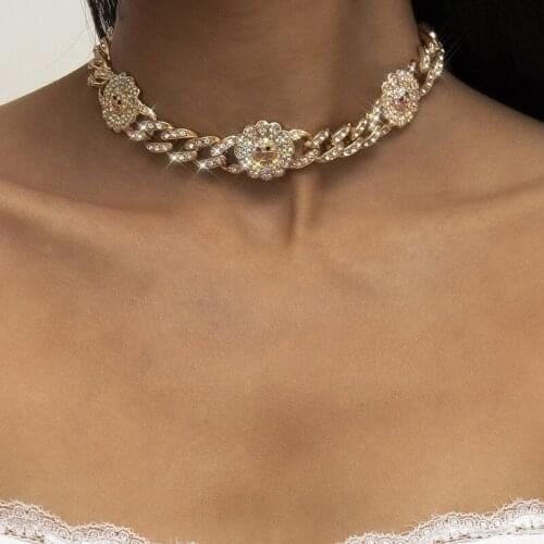 Retro Punk Temperament Sun Flower Full of Diamonds Simple Adjustable Cuban Buckle Smiley Face Necklace Female Choker