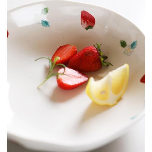 Creative strawberry printed ceramic bowls 8 inch salad fruits desserts soup bowl on-glazer home cutlery Europe style