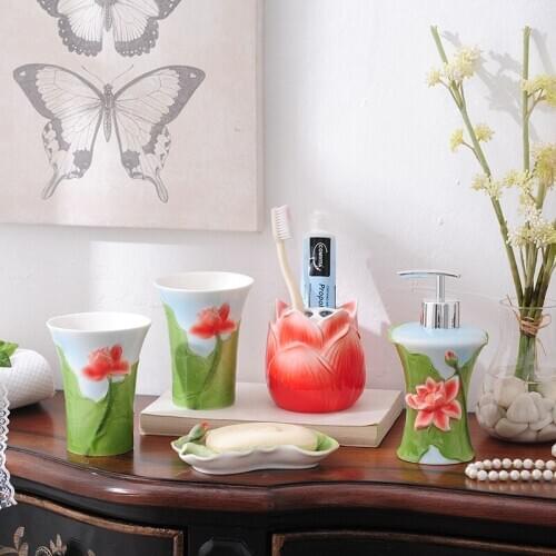 New creative 5 piece ceramic fresh lotus leaf bathroom set art wash ceramic set new fashion enamel Bone China Lotus Wedding gift