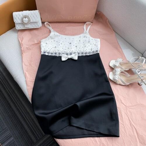 2021 Summer New Light Luxury Womens French Style Black Dress Hot Girl Diamond Bowknot Spaghetti Strap Party Mini Dress Y1274