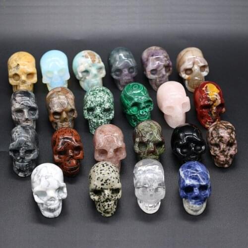 Natural Stone Skull Gems Ghost Head Ornament Carved Crystal Skull Healing Stone Home Decor Or Halloween Party Bar Decoration