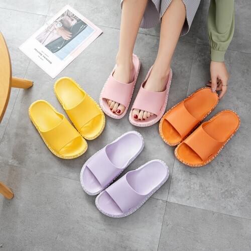 2021 New Stepping Shit Slippers Korean Home Fashion Shoes Bathroom Couple Sandals Summer PVC Platform Shoes