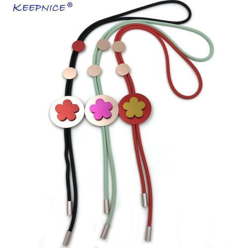 New flower shape shining Aluminum charm Rubber rope simple statement OL necklace clothes accessories for new office lady
