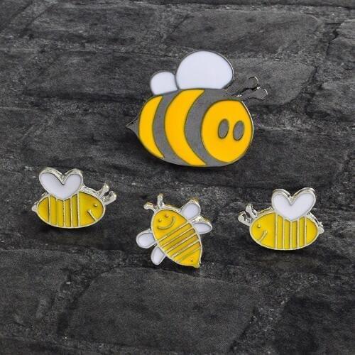Cartoon Bee Pin Button Enamel Yellow Honeybee Animal Brooch for Mother Mom Kids Bag Denim Jacket Collar Pin Badge Jewelry Gift