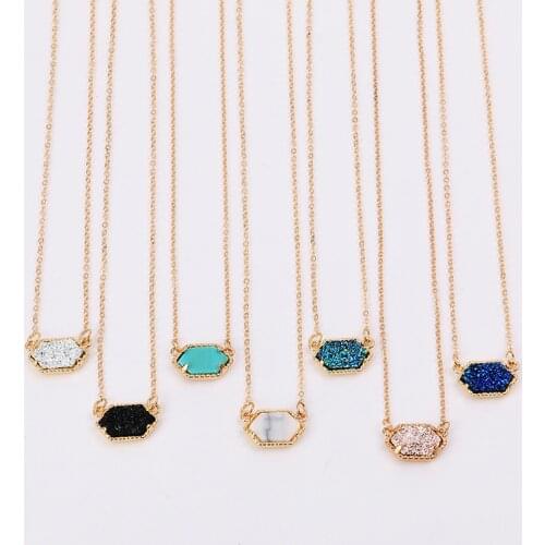 Charming Trendy Crystal Pendants Gold Chain Necklace Chromatic Color Stone Pendant Necklace Dainty Simple Neck Jewelry