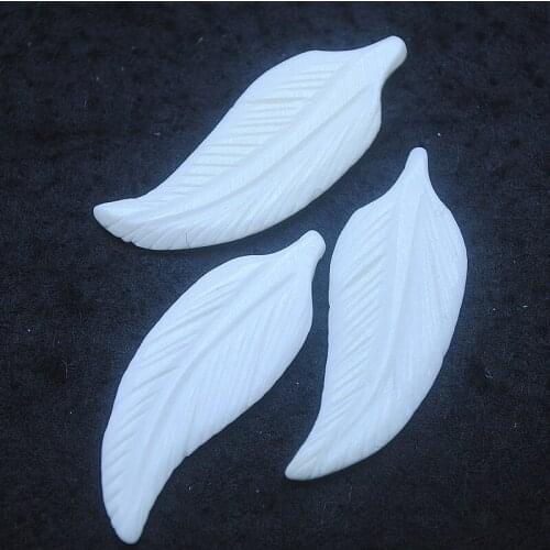 3pcs nature oxes bone beads pendants leaf shape natural bone material for women necklace diy jewelry findings 37x14mm 54x16mm
