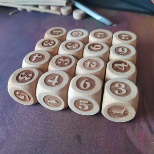 5pcs Wooden Dice Beads 6 Side Sculpture Digital Dice For Club/Party/Family DIY Games Accessories 20mm