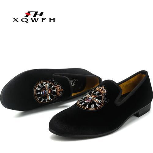 XQWFH New Style Red Shoes Fashion Men Loafers With Embroidery Crown Handmade Men Velvet Shoes Party and Wedding Mens Flat