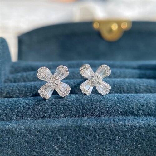 Huitan Fresh Style Flower Shaped Stud Earrings Inlay Crystal Cubic Zirconia Romantic Women Accessories for Party Fashion Jewelry
