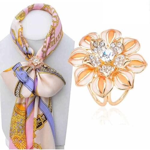 Trendy Fashion Simple Womens Rhinestone Hollow Camellia Three Ring Scarf Buckle Crystal Charming Gift Jewelry Hote