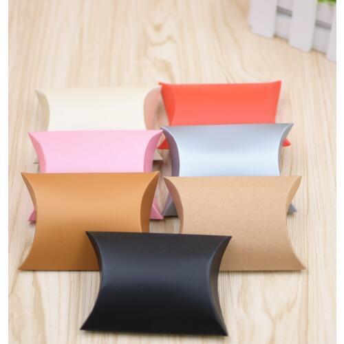 50pcs/lot New Pure Pillow Box Ribbon Bow Present Carton Pouch Kraft Paper Bag Gift Boxes Wedding Party Supply Customize