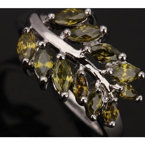 Sporty Leaves Olive Green Peridot Silver Plated Argent Casual Jewelry Sale Size 6 / 7 / 8 / 9 S0442
