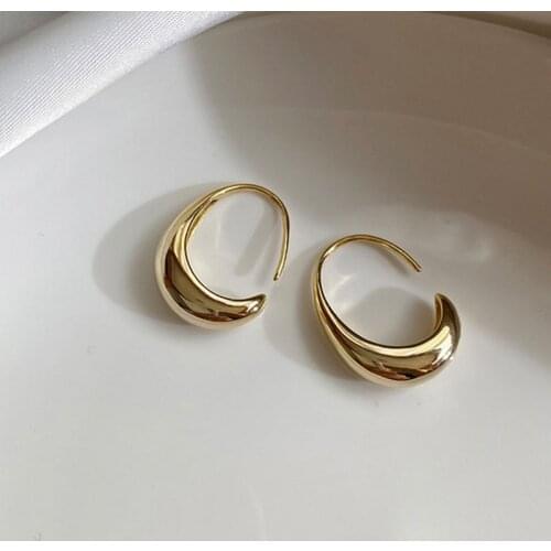 Letter C Shape Hoop Earrings Retro Classic Elegant Style Earrings For Women Teens Girls Party Daily Wedding Fashion Jewelry