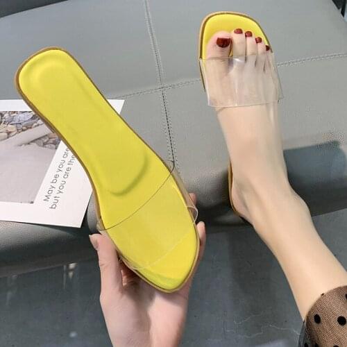 New Fashion Womens Low Heel Summer Sandals One Line Transparent Slippers Luxury Designer Summer Vacation Beach Shoes
