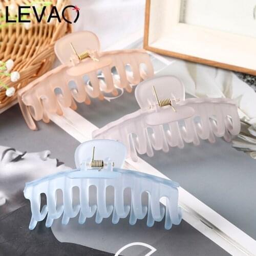 Levao New Solid Translucent Hair Claws For Women Plastic Hairclip Hairgrips Girls Makeup Washing Tool Hair Accessories Headwear