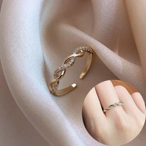 Newest Fresh Two Tone X Shape Cross Ring for Women Wedding Trendy Jewelry Dazzling Rhinestone Modern Rings Anillos