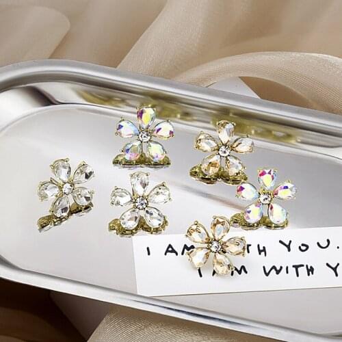 Fashion Korean Crystal Flower Earrings For Women Girls Simple Style Mini Plant Shaped Stud Ear Jewelry Party Gifts