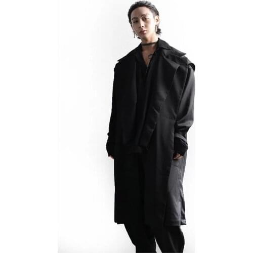Black loose sleeveless double collar big windbreaker man deconstructs dark niche designers silhouette vest