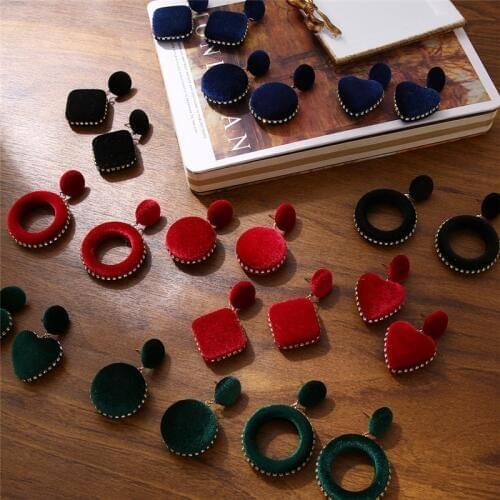 ALIUTOM Korea Autumn and Winter Multicolor Trendy Statement Round Heart Earrings Button Pendant Crystal Dangle Earring Female