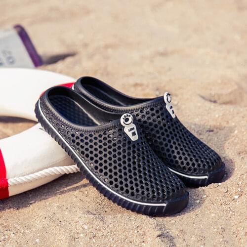 2021 Summer Slippers Men Hollow Out Breathable Slippers Beach Shoes Unisex Casual Slip-on Flats Sandals Men Flip Flops