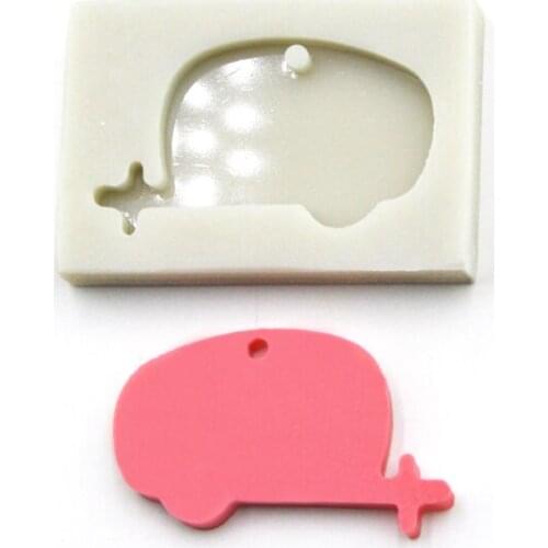 Lovely whale keychain Silicone Mold chocolate Handmade Ice Cream mold gum paste sugarcraft mold