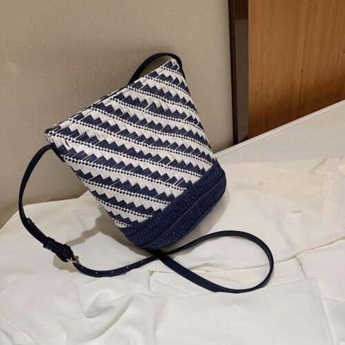 Straw Bucket Bag For Women Summer Handmade Crossbody Bag Vintage Woven Beach Bag Rattan Female Shoulder Bag Girls Shopping Purse