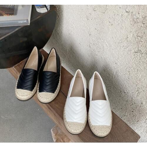 Ladies leather flat-bottomed sneakers casual slippers 35-41 large woman flats