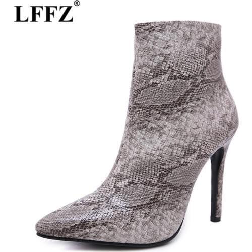 Lzzf 2018 Autumn Fassion Pelucia Hoes Ladies Shoes Woman Ankle Boots for Women Boot Snake Print High Heels Short Plush Plus Size