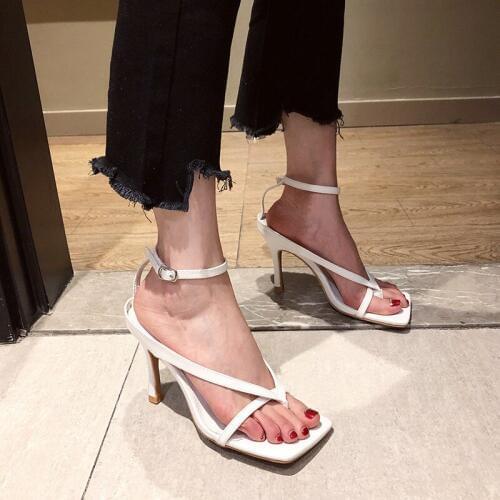 Summer Women Sandals Narrow Band Vintage Square Toe High Heels Buckle Strap High Heel Sandals Women V-neck Designer Shoes Women