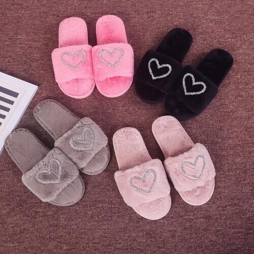 Indoor Slippers Women Love Heart Cotton Slippers Winter Warm Non Slip Floor Fuzzy Chinelos Furry Slides Ladies Shoes for Bedroom