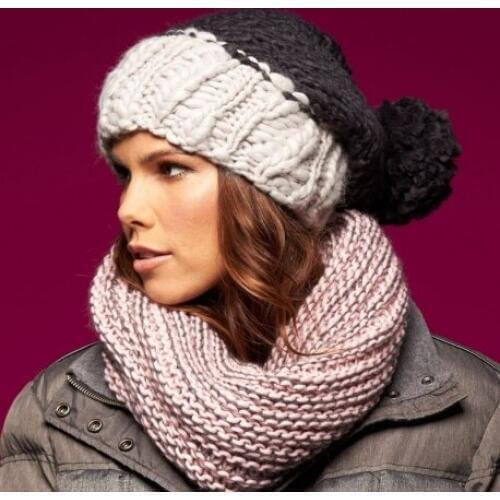 Scarf in fashion dot