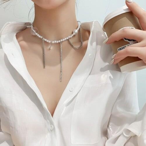 U-Magical Causal Transparent Acrylic Planet Chain Pendant Necklace for Women Asymmetry Crystal Pearl Beaded Necklace Jewelry