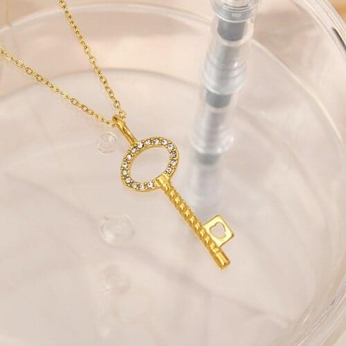 2021 New Waterproof Luxury Delicate 18K Gold Plated Zircon Paved Key Pendant Necklace Birthday Gift
