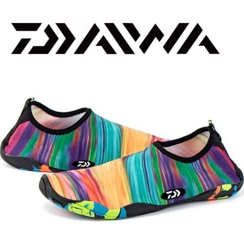 2020 DAIWA Mens Fishing Shoes Women Sea Beach Surfing Wate Aqua Shoes Wading Footwear Sneakers Cool and Breathable Swim Shoes