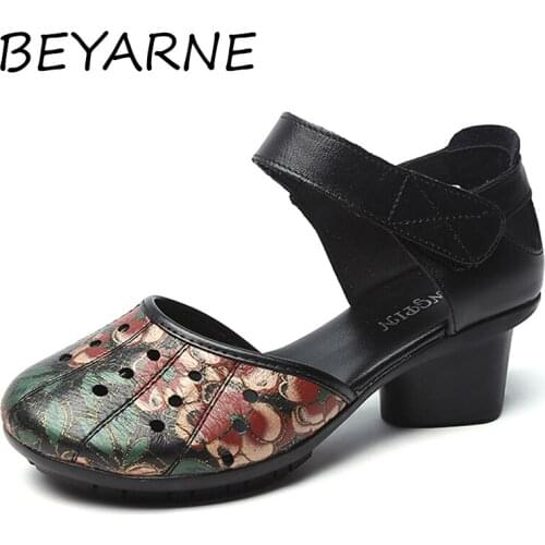 BEYARNE Ethnic Style Retro Women Sandals Fashion Closed Toe Genuine Leather Women Thick Heel Sandals Summer Mother Casual Shoes