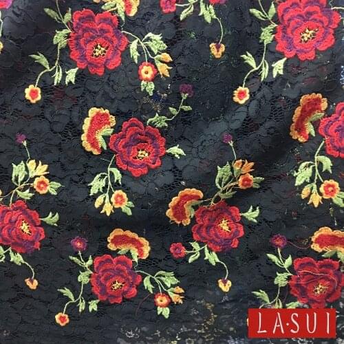 LASUI High - grade European - style 3D Car bone lace encryption hollow lace embroidery fabrics dress skirt very beautifu C0016