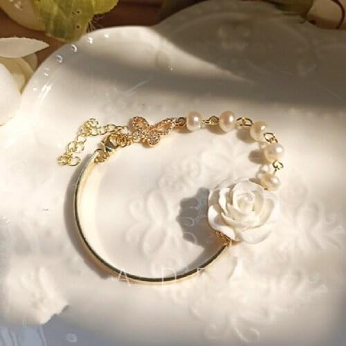 Antique Gold Plated Pearl Butterfly Rose Flower Bracelet Elegant Girl Dance Party Jewelry Birthday Dinner Gift Accessories
