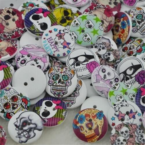 50pcs Skull Head Wood Buttons 20mm Sewing Craft Mix Lots WB48