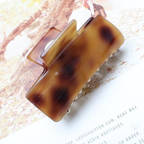 7CM Medium claw Fashion Black and Leopard Acrylic Hair Claws for women Girls Hair Clips Adult Hair Accessories