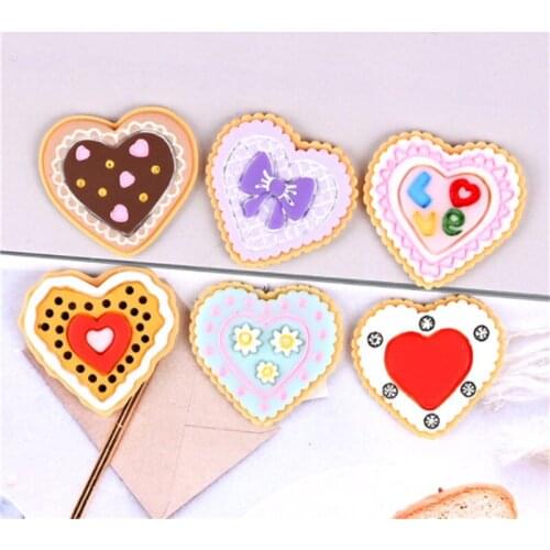 Julie Wang 10PCS Resin Heart Biscuit Charms Random Mix Flat Back Cream Cake Artificial Food Jewelry Making Accessory Home Decor