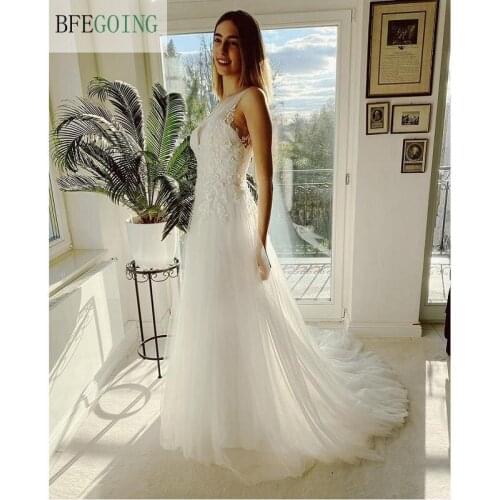 Ivory Lace Tulle V-Neck Floor-Length Sleeveless A-Line Wedding Dresses Chapel Train Bridal Gowns Custom Made