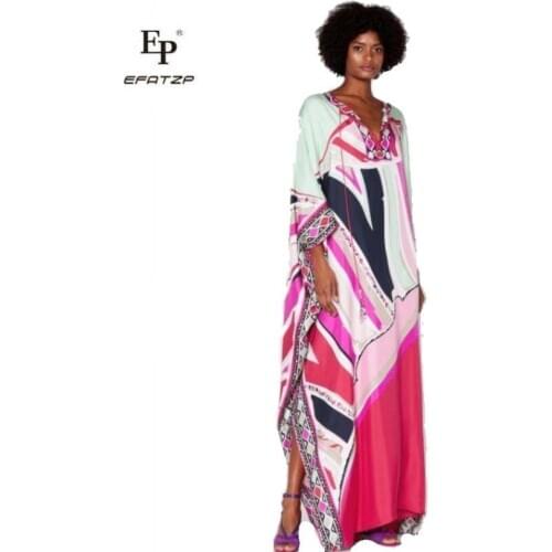 [EFATZP] New Womens Wear Middle East Fashion Show Loose Large Size V-Collar Knitted Travel Fashion Geometric Dresses