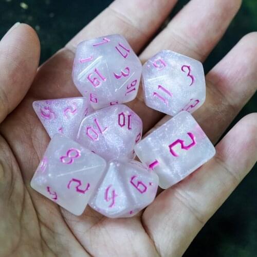 Poludie 7Pcs/Set Pink Font DND Dice Set D4 D6 D8 D10 D% D12 D20 Translucent Polyhedral Dice for Role Playing Board Game RPG MTG