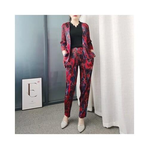 HOT SELLING Miyake fold the clothes suit fold v-neck single button coat + Bloom pants print suit IN STOCK