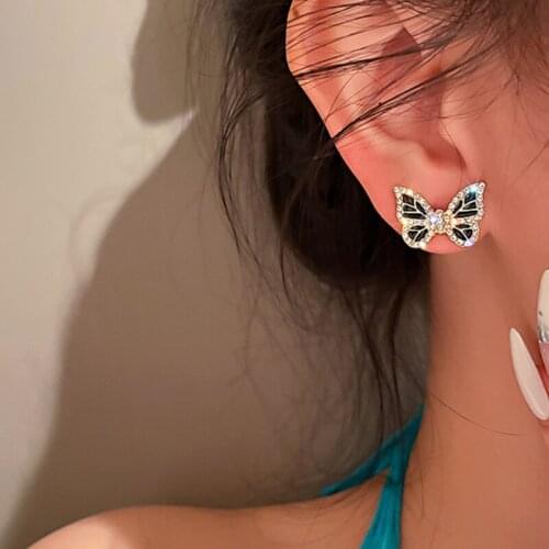VSnow Temperament Shiny Rhinestones Butterfly Stud Earring for Women Girls Summer Black Metallic Earrings Jewelry Pendientes