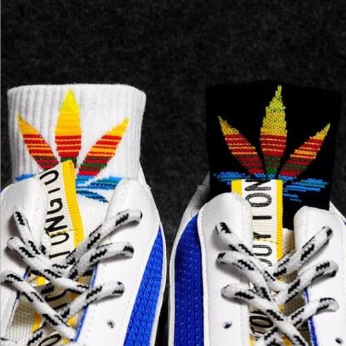 Mens socks new maple leaf socks in the tube cotton skateboard hemp leaves in the tube socks trend Korean street sports socks