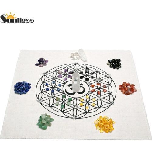 Sunligoo Chakra Crystal Healing Grids Kit Grids Altar Cloth 7 Chakra Gemstone Beads Assorted Chip Gemstones Clear Quart for Yoga