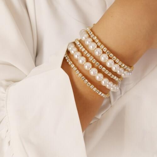 KMVEXO Bracelets With Charms